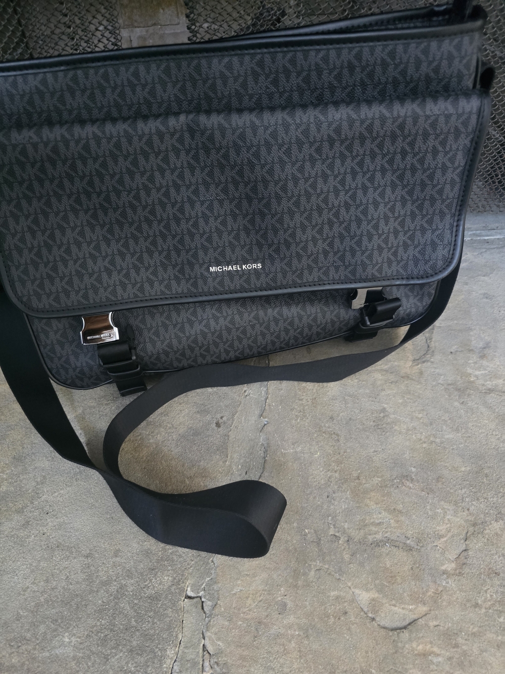 Michael Kors Men’s Dark Navy Blue Logo Messenger Bag